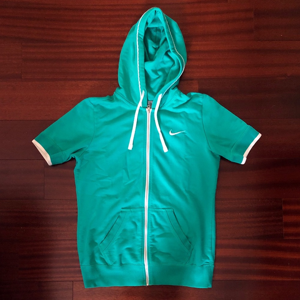 Nike Short sleeve hoodie w/ zipper